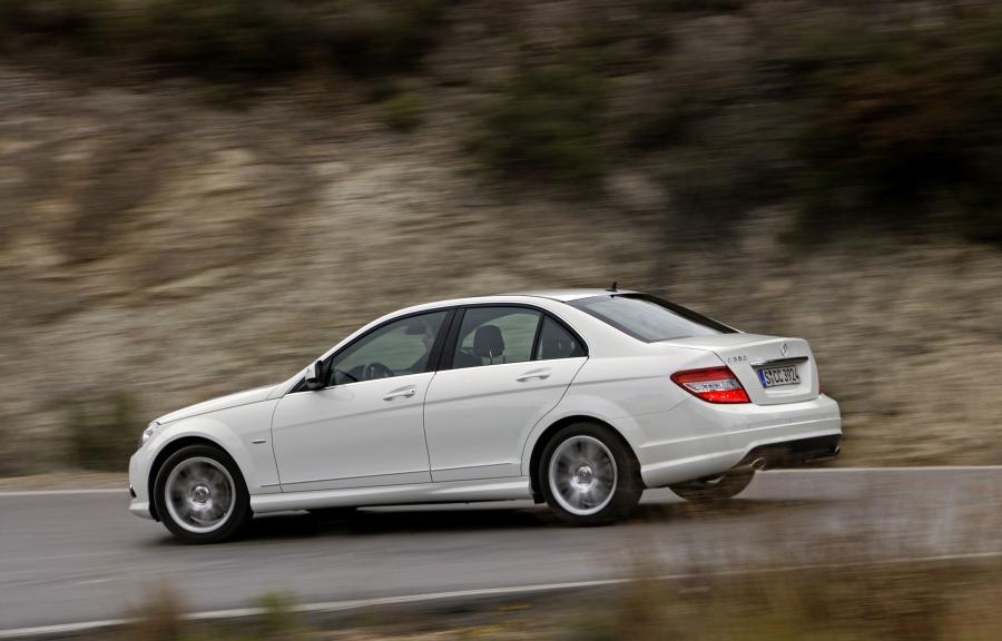  Mercedes-Benz C-Class 2007 года  (фото 61 из 413)